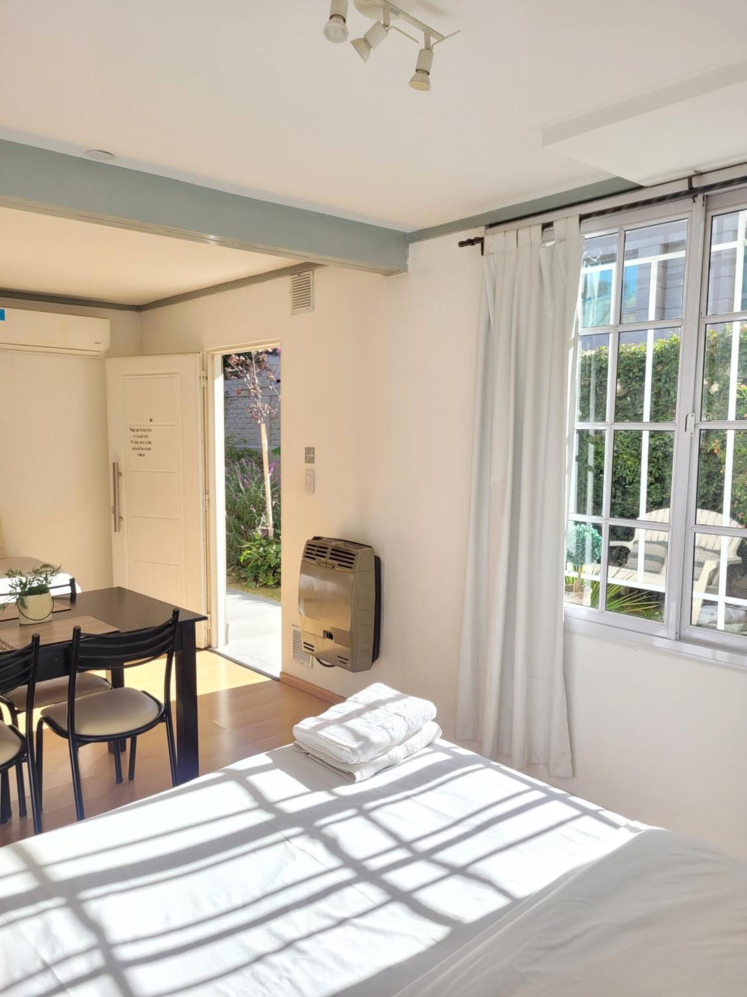 "Casa Amalia Apartamentos" Plaza Italia Y Av Aristides A 50Mts, Lugar Con Jardin Mendoza Exterior photo